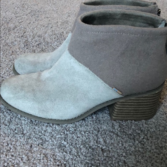 Toms(booties) - Picture 2 of 4